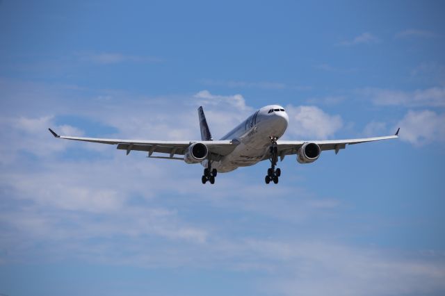 Airbus A330-200 (DQ-FJT)