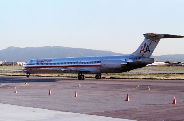 N440AA — - KSJC - American MD-80 just landed from KSNA and rolling to terminal C Summer 1988.br /br /Serial number 49459 LN:1407br /Type MD-82br /First flight date 11/08/1987