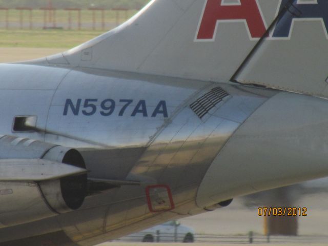 McDonnell Douglas MD-83 (N597AA)