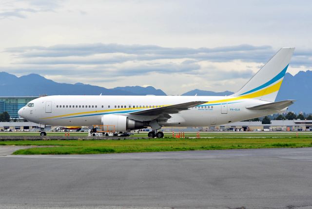 BOEING 767-200 (P4-CLA)