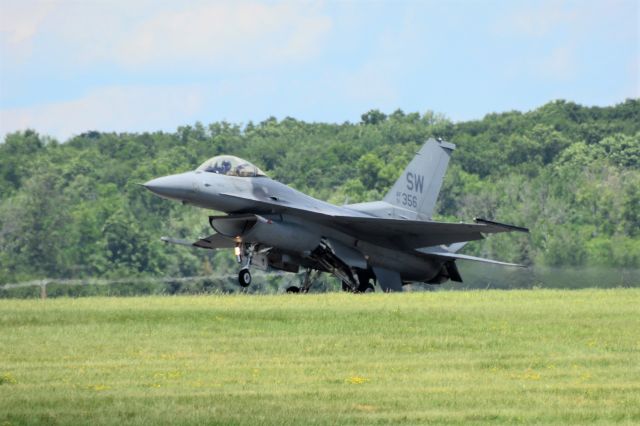 Lockheed F-16 Fighting Falcon (N91356) - 2017 NY Air Show at Stewart International Airport