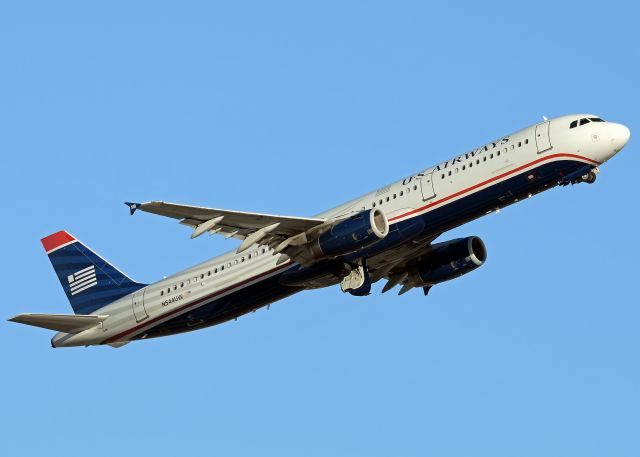 Airbus A321 (N544UW)