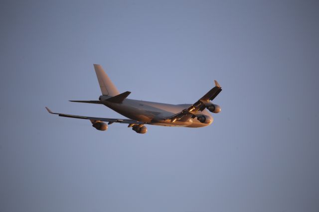 Boeing 747-400 (N702CK)