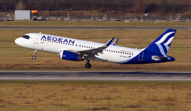 Airbus A320 (SX-DGY) - take off at DUS / EDDL