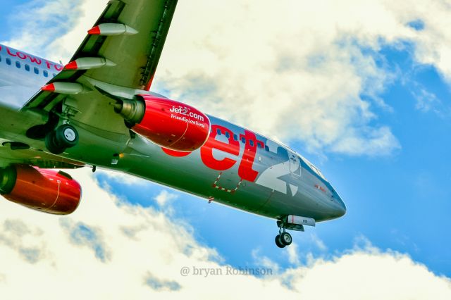 G-JZHB — - Coming into land at East Midlands 