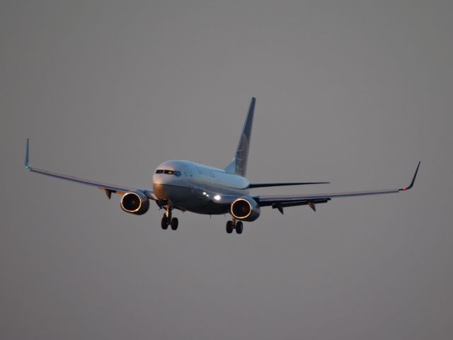 Boeing 737-700 (N17753)