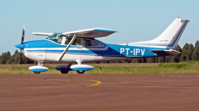Cessna Skylane (PT-IPV)