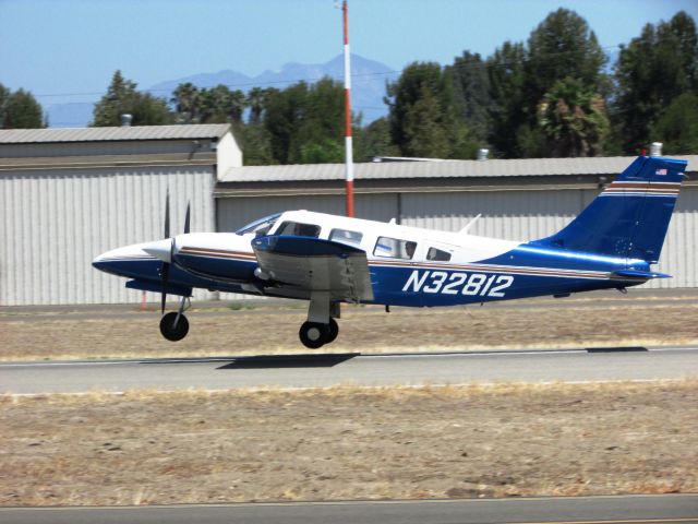 Piper Seneca (N32812) - Taking off from RWY 24