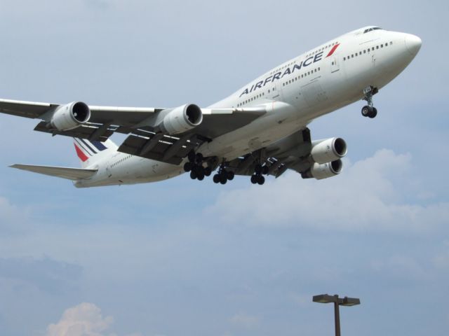 Boeing 747-400 (F-GITH)