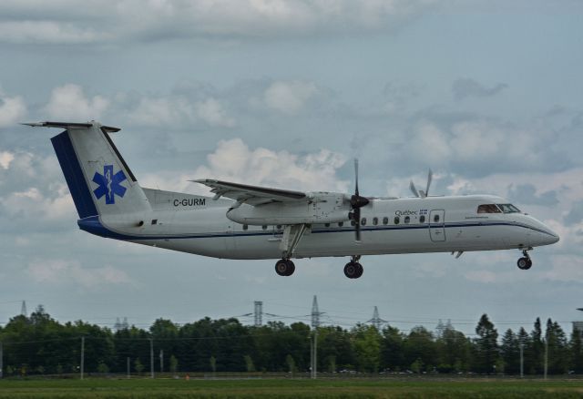 de Havilland Dash 8-300 (C-GURM)