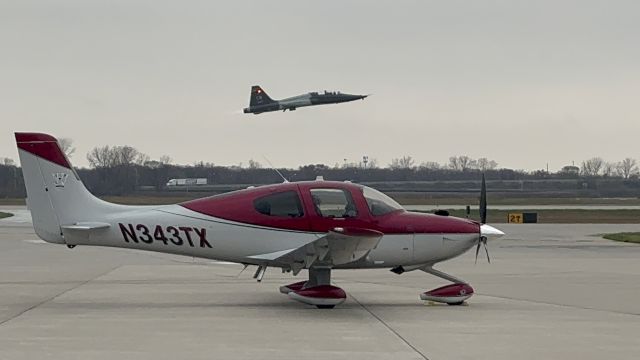 Cirrus SR-22 (N343TX)