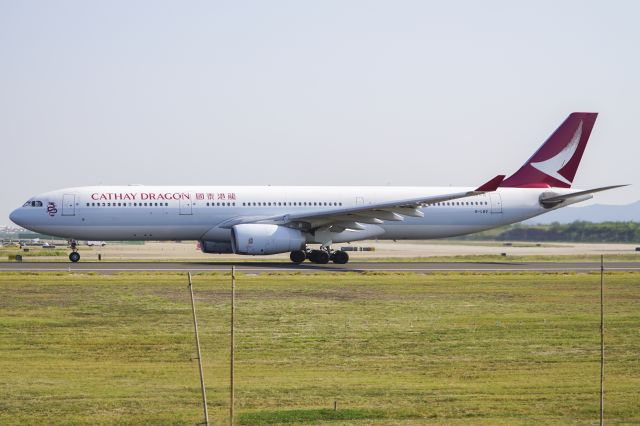 Airbus A330-300 (B-LBG)