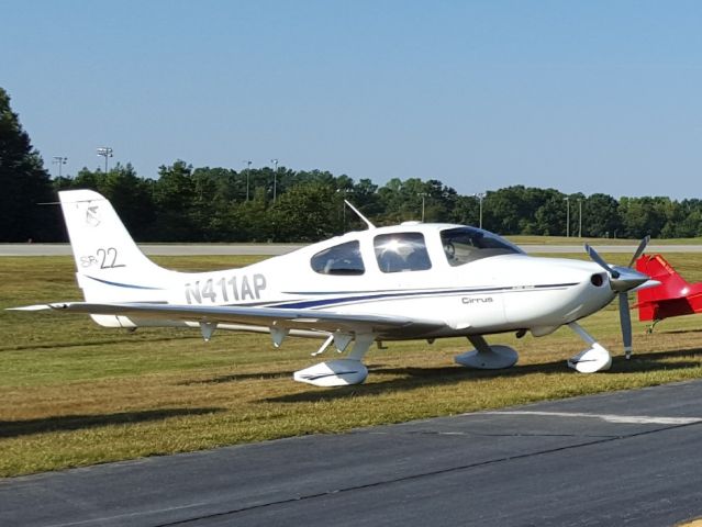 Cirrus SR-22 (N411AP)