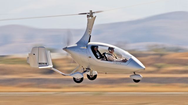 AUTOGYRO Calidus (N6283B) - Autogyro GMBH Calidus makes a pass at the Livermore Municipal Airport Open House, October 2022