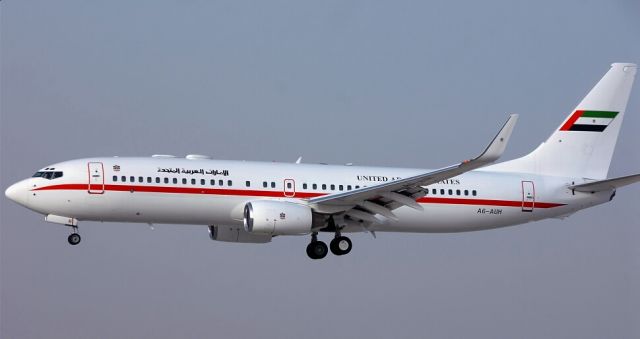 Boeing 737-700 (A6-AUH) - Landing in Abu Dhabi