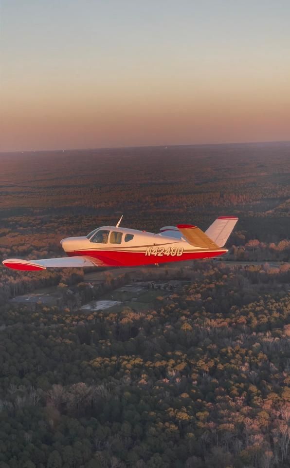 Beechcraft 35 Bonanza (N4240D)