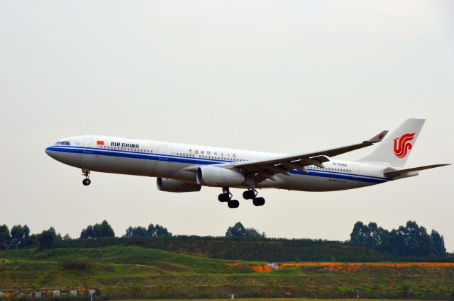 Airbus A330-300 (B-5946)