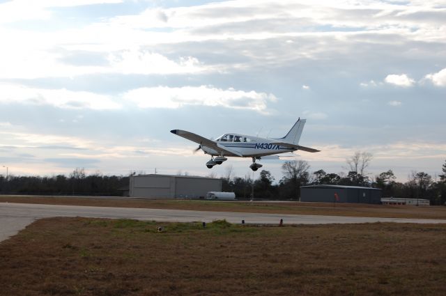 Piper Cherokee (N4307X) - Landing Practice, 1 Feb 2009.