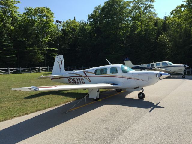 Mooney M-20 Turbo (N252TC)