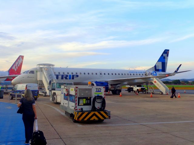 Embraer ERJ-190 (PP-PJN)