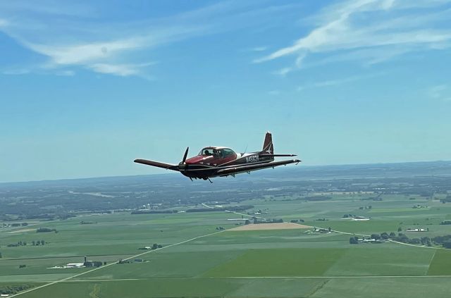 North American Navion (N4562K)