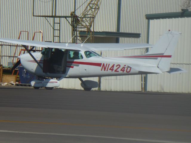 Cessna Skyhawk (N1424D)