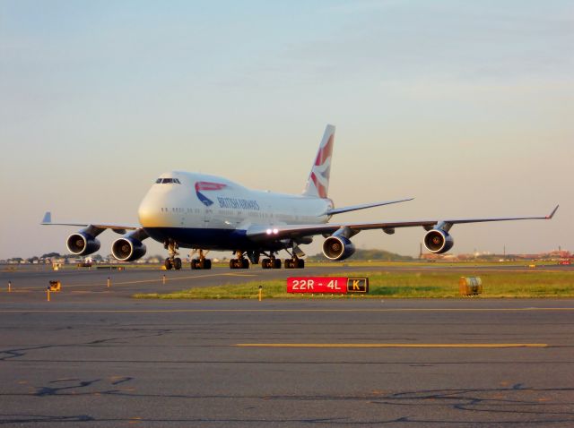 Boeing 747-400 (G-CIVE)