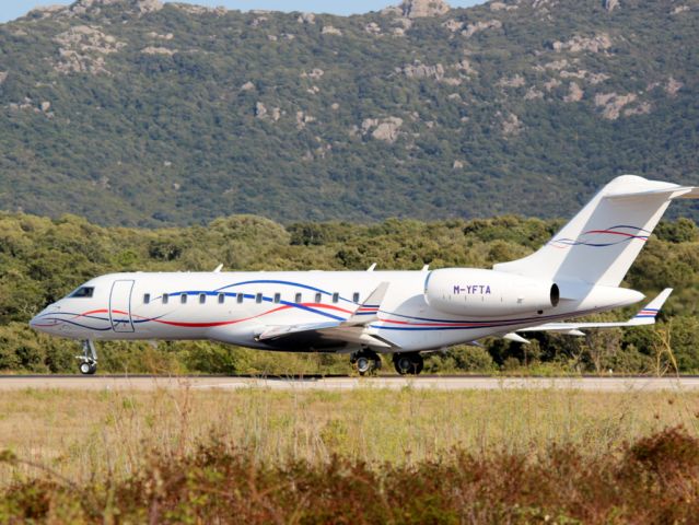 Bombardier Global Express (M-YFTA)