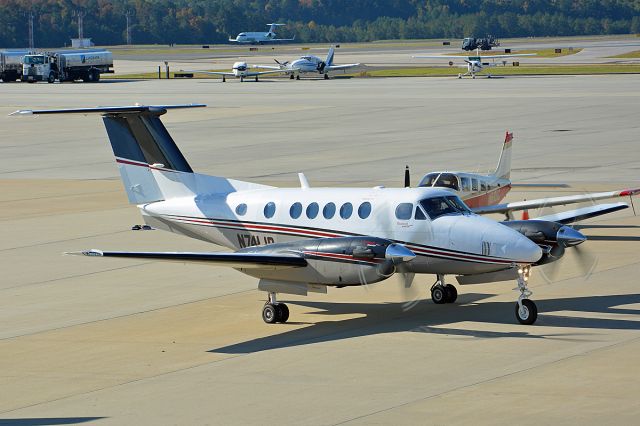 Beechcraft Super King Air 200 (N741JR)