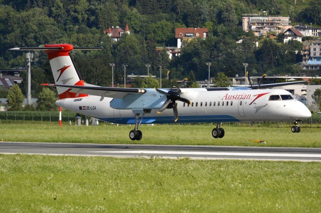 de Havilland Dash 8-400 (OE-LGA)