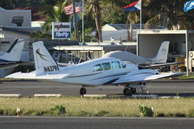 Piper Apache (N63798)