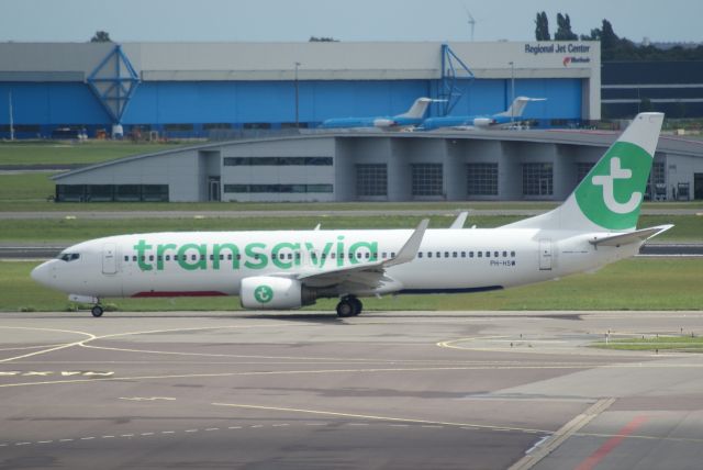 Boeing 737-800 (PH-HSW) - Transavia B737-8K2 cn37160