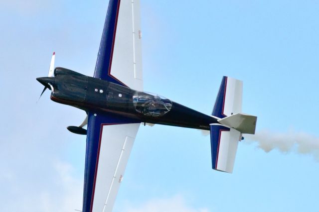 EXTRA EA-300 (N78EX) - Waukegan Air Show