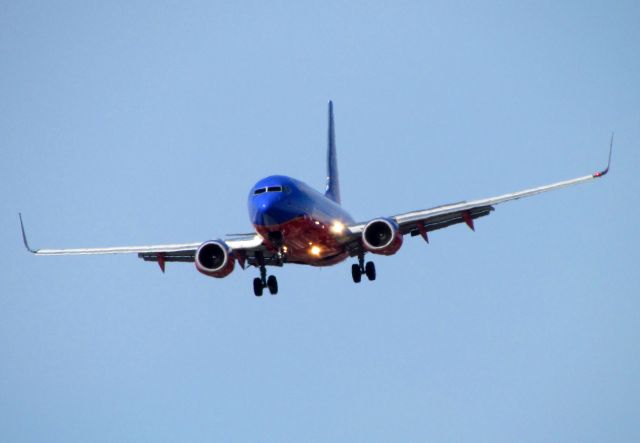 Boeing 737-700 (N440LV)