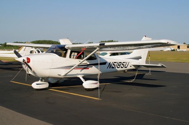 Cessna Skyhawk (N5185U)