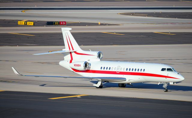 Dassault Falcon 8X (N988H) - SPOTTED AT KPHX ON FEB, 13, 2021