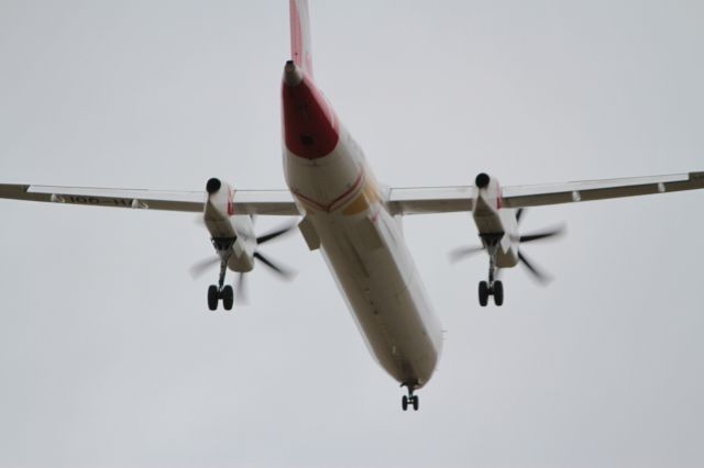 de Havilland Dash 8-400 (VH-QOI)