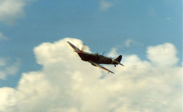 SUPERMARINE Spitfire (N730MJ)