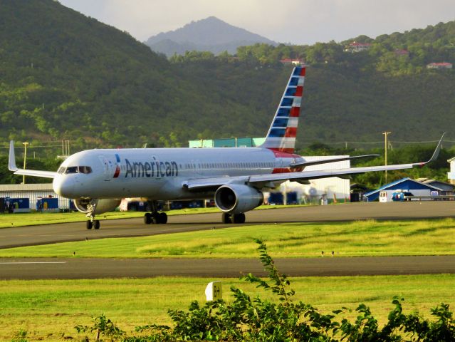 Boeing 757-200 (N183AN)