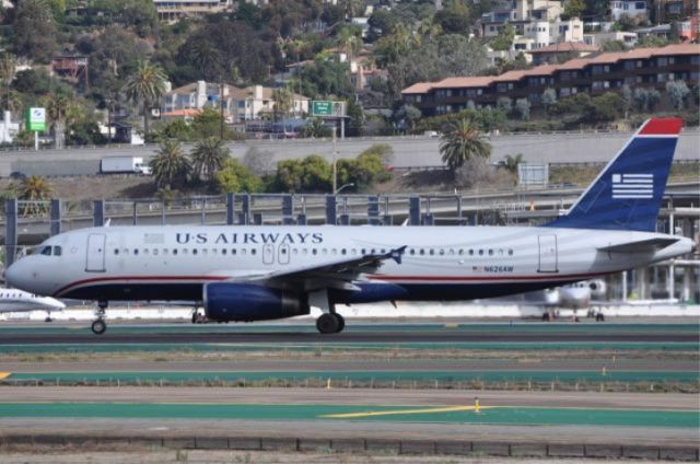 Airbus A320 (N626AW)