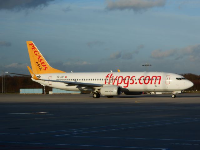 Boeing 737-800 (TC-AZP)