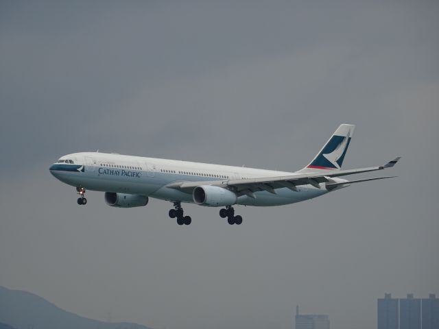 Airbus A330-300 (B-LBF)