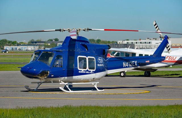 Bell 412 (N412EX) - Visiting CYHU on May 25, 2022