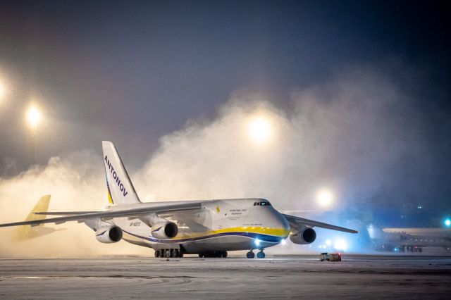 Antonov An-12 (UR-82072) - Leipzig-Tallinn