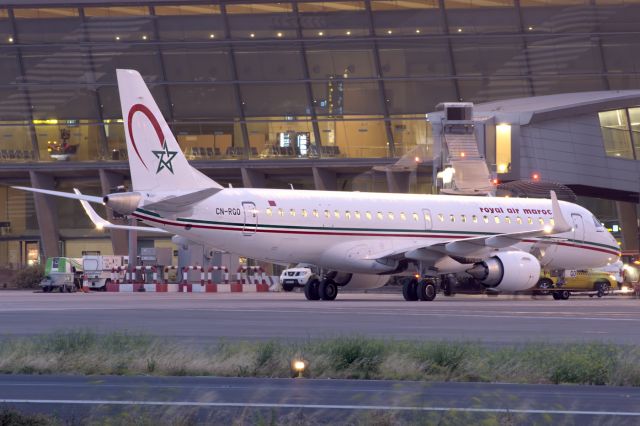 Embraer ERJ-190 (CN-RGO)