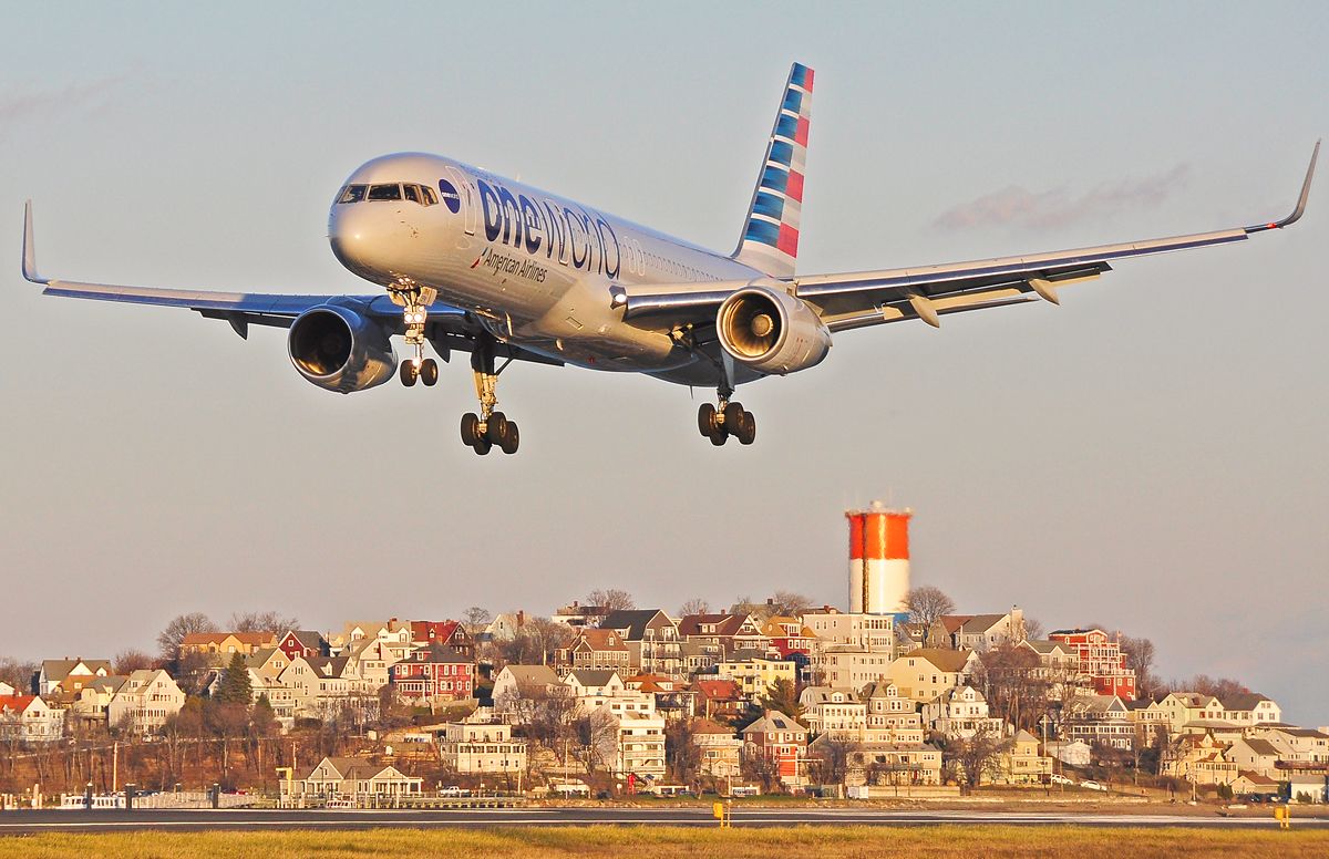 Boeing 757-200 (N174AA) - RWY27 approach AA One World Special Livery @ KBOS Logan