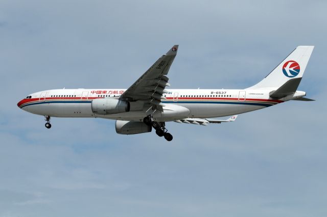 Airbus A330-300 (B-6537)