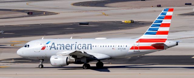 Airbus A319 (N757UW) - phoenix sky harbor international airport 07MAR20