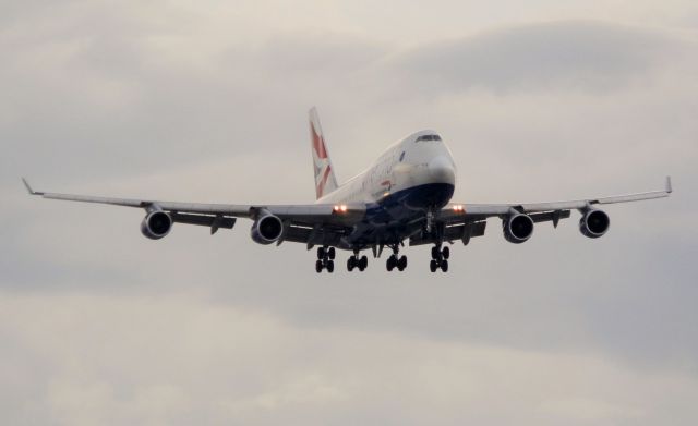 Boeing 747-400 (G-CIVL)