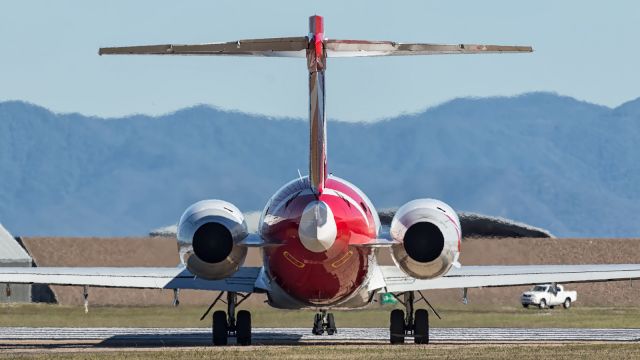 Boeing 717-200 (VH-NXJ) - QANTAS Link, B712, lining up on runway 19, at YBTL.